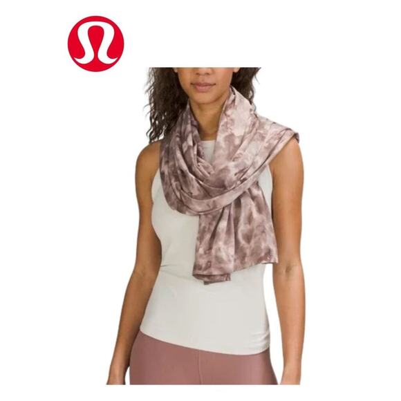Lululemon Women's Customizable Snap Scarf - Shine Rose Gold - Picture 8 of 16